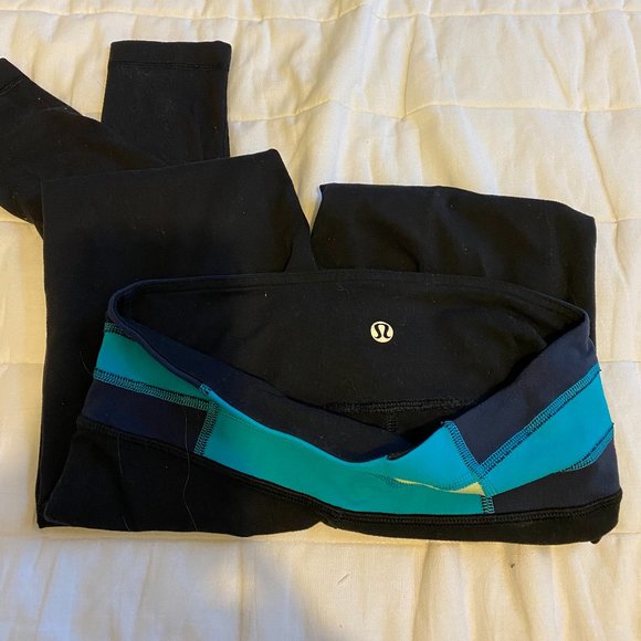 lululemon athletica Pants - Lululemon athletica reversible black leggings
